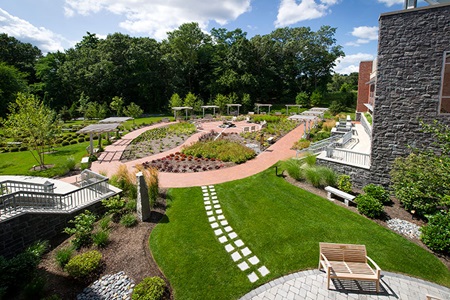 Winchester Hospital Center for Cancer Care Garden