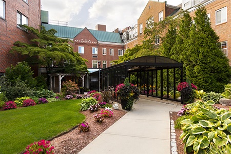 Clearer image of the front entrance of Winchester Hospital